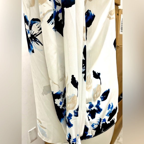 WHBM LONG SLEEVE PULL OVERHEAD TOP, SIZE S - Picture 4 of 5